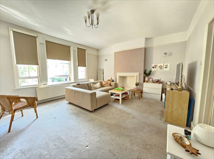 Studio Flat, Maida Avenue, W2