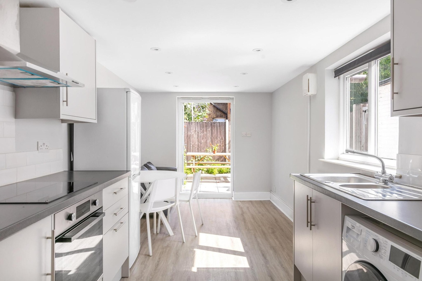 5 Bed Terraced House, Furley Road, SE15