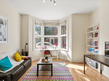 2 Bed Flat, Wendell Road, W12