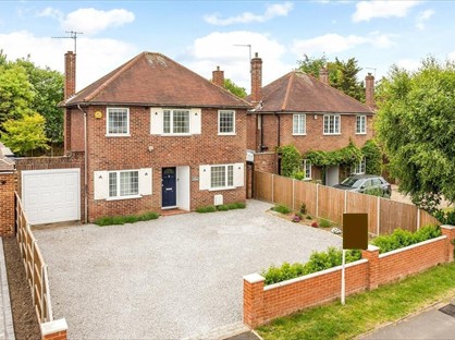 3 Bed Detached House, Green Lane, SL4