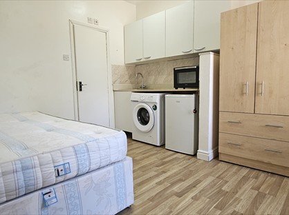 Studio Flat, College Close, N18