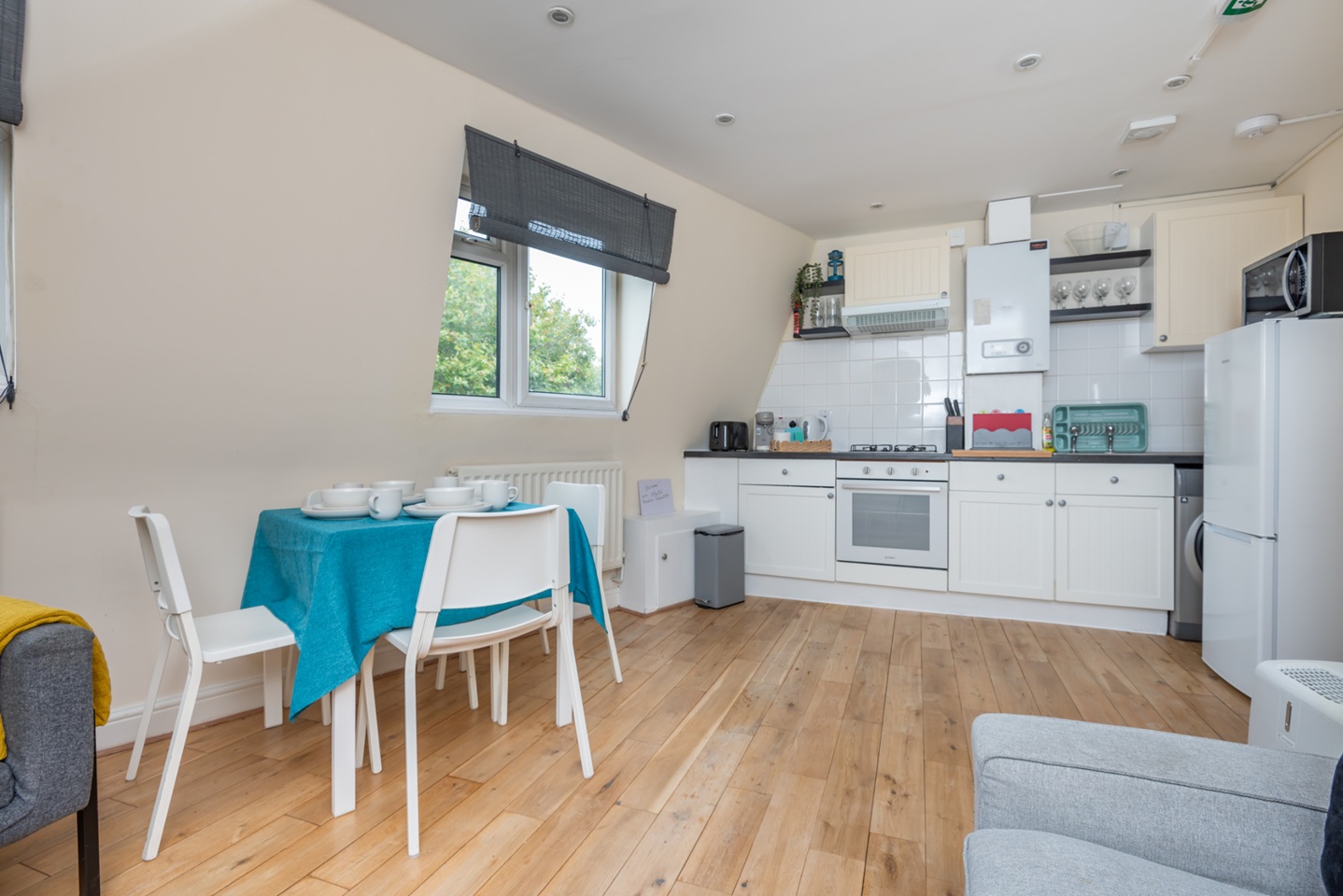 Additional image 6 of 2 Bed Flat, Falcon Road, SW11, N1 7GU