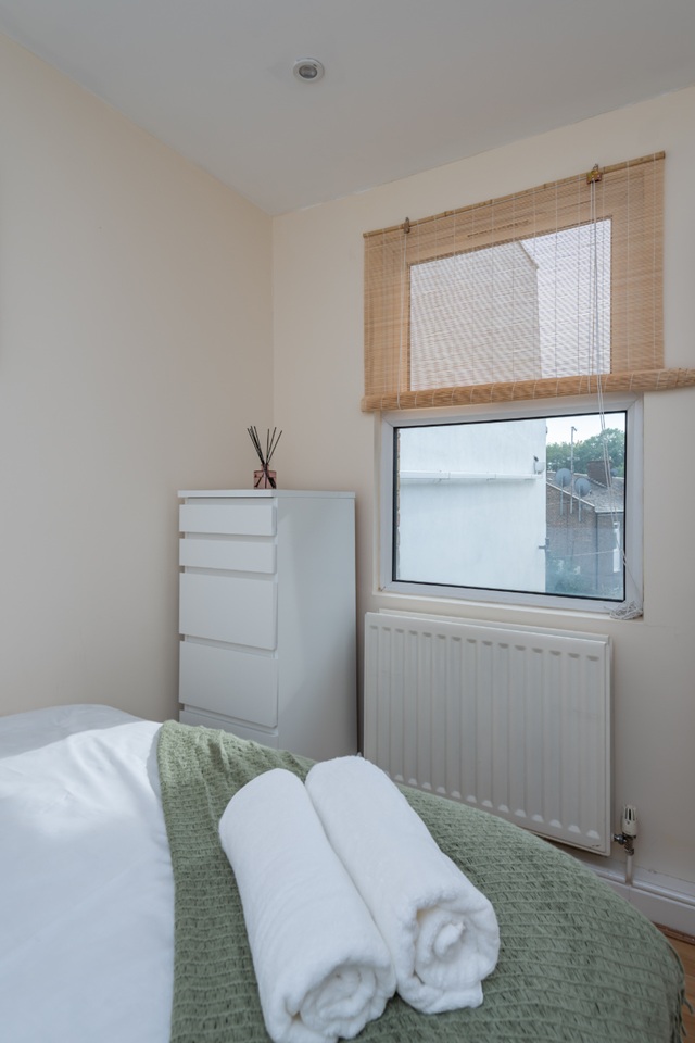 Additional image 14 of 2 Bed Flat, Falcon Road, SW11, N1 7GU