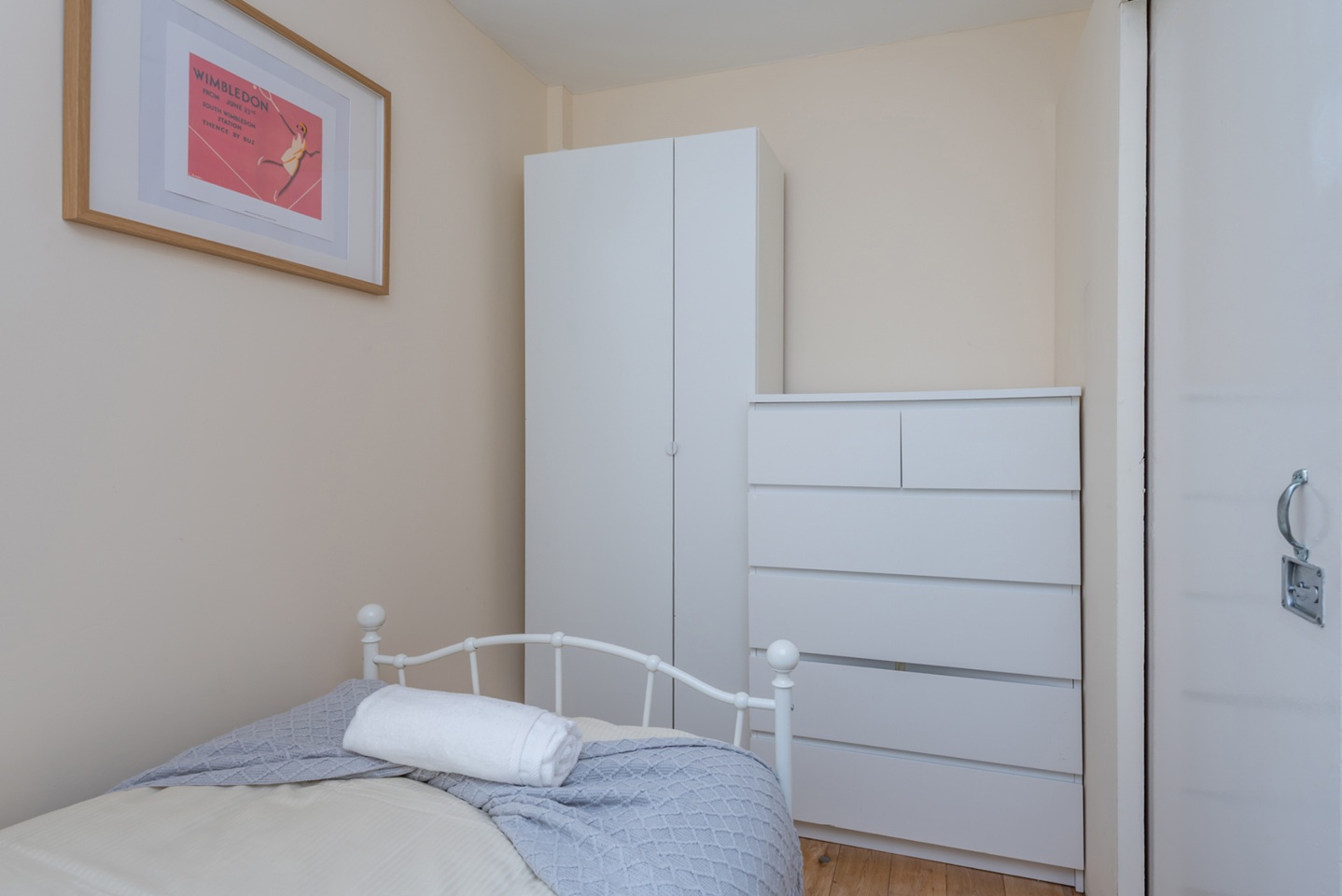 Additional image 16 of 2 Bed Flat, Falcon Road, SW11, N1 7GU