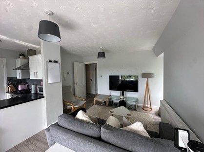 1 Bed Flat, Beaconsfield Road, G12