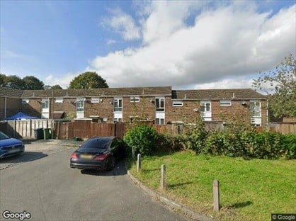 Studio Flat, Brighton Hill, RG22