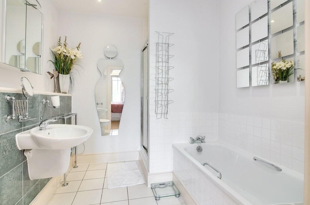 3 Bed Flat, St. James Place, B15 photo 3