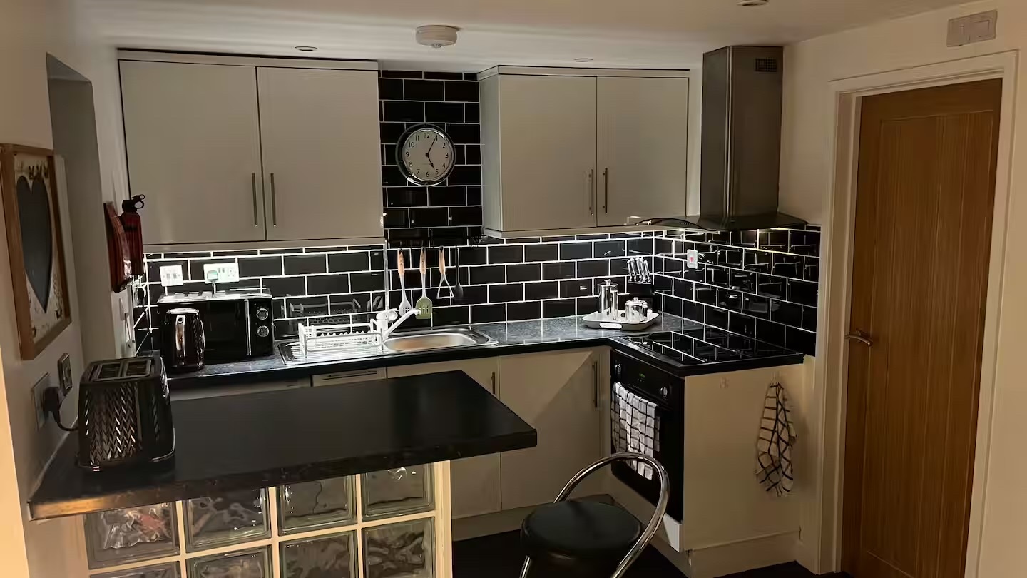 1 Bed Flat, Park Row, BS1 photo 2