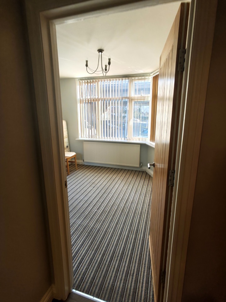 London - 2 Bed Flat, Great North Way, NW4 - To Rent Now for £2,000.00 p/m