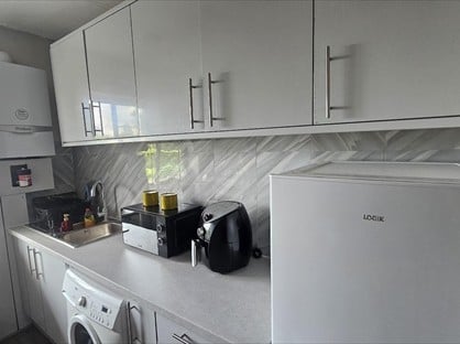 1 Bed Flat, Stumperlowe Lane, S10