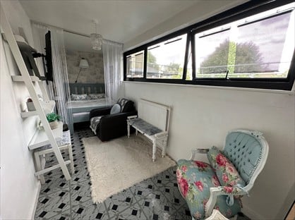 Room in a Shared Flat, Belsize Avenue, NW3