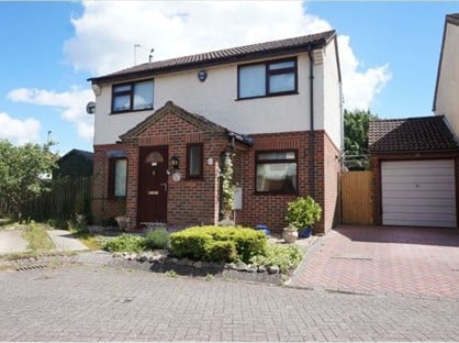 3 Bed Detached House, Priestley Close, SO40