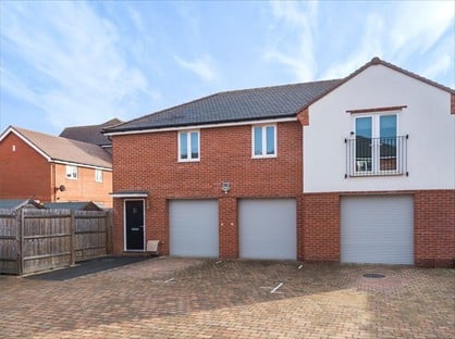 2 Bed Detached House, Firecracker Drive, SO31