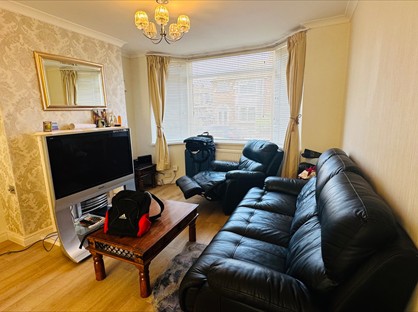 3 Bed Semi-Detached House, Buckingham Road, M43
