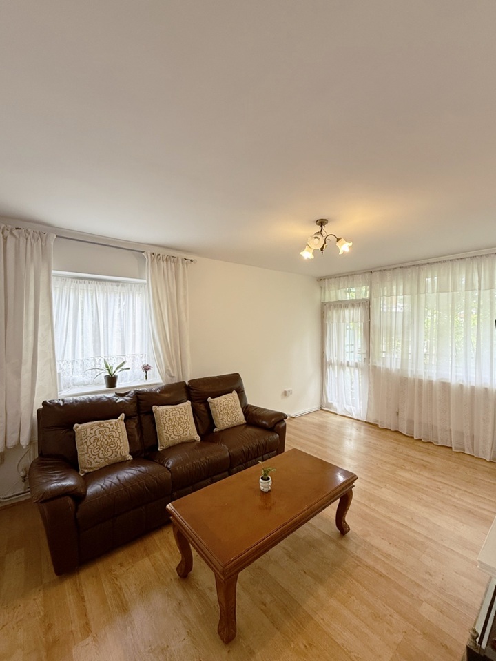 2 Bed Flat, Highbury Quadrant, N5 photo 4