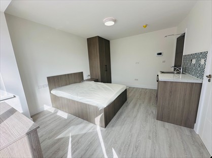 Room in a Shared House, Greencroft Road, TW5