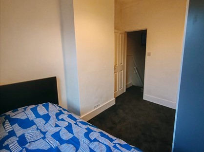 Room in a Shared House, Harpers Road, BN9