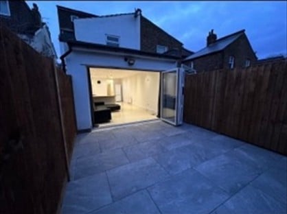 2 Bed Flat, Fernlea Rd, SW12
