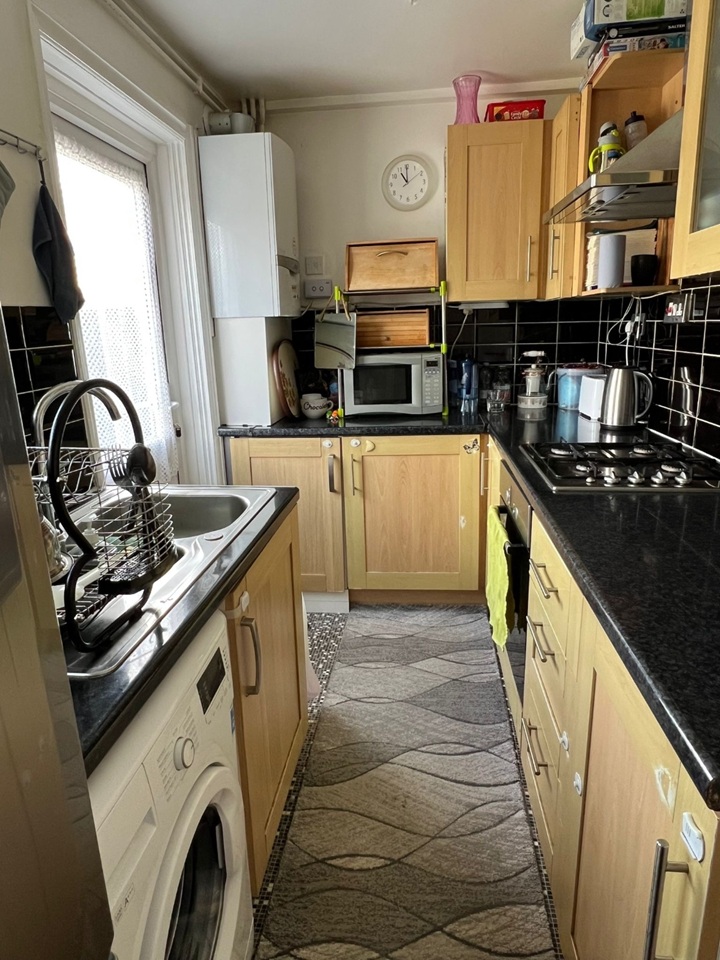 London - 3 Bed Semi-Detached House, Appleton Road, SE9 - To Rent Now ...