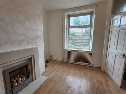 2 Bed Terraced House, Thorn Bank, OL13