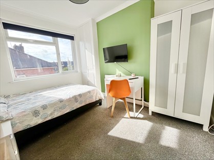 Room in a Shared House, Middle Street, NG9