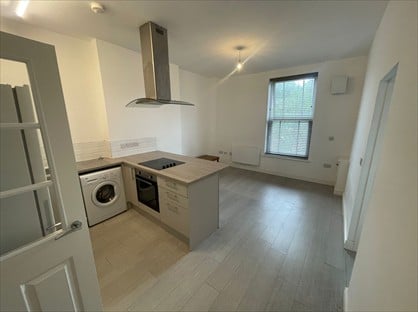 1 Bed Flat, Victoria Street, CW1