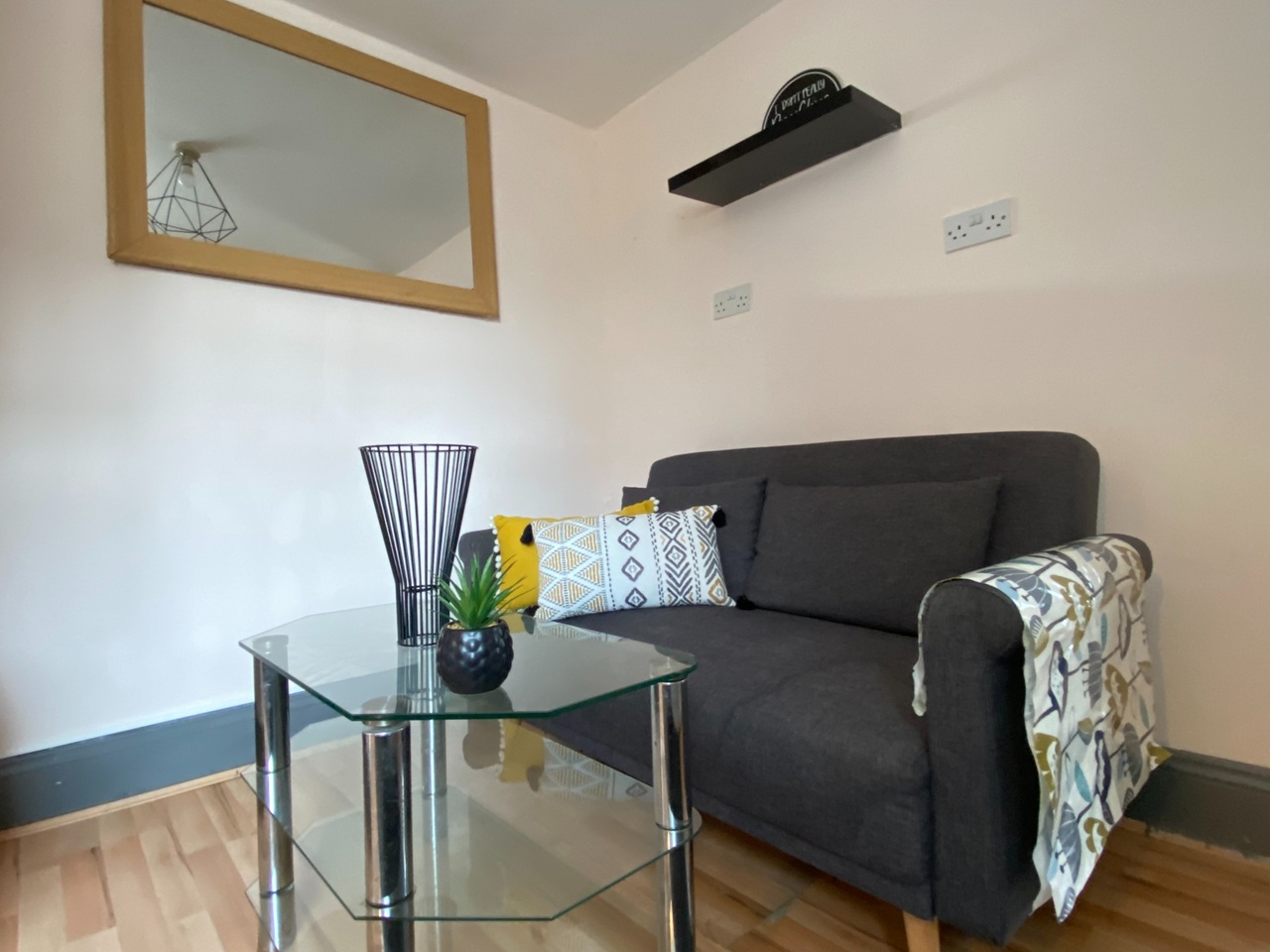 1 Bed Flat, City Centre, LE1 photo 2