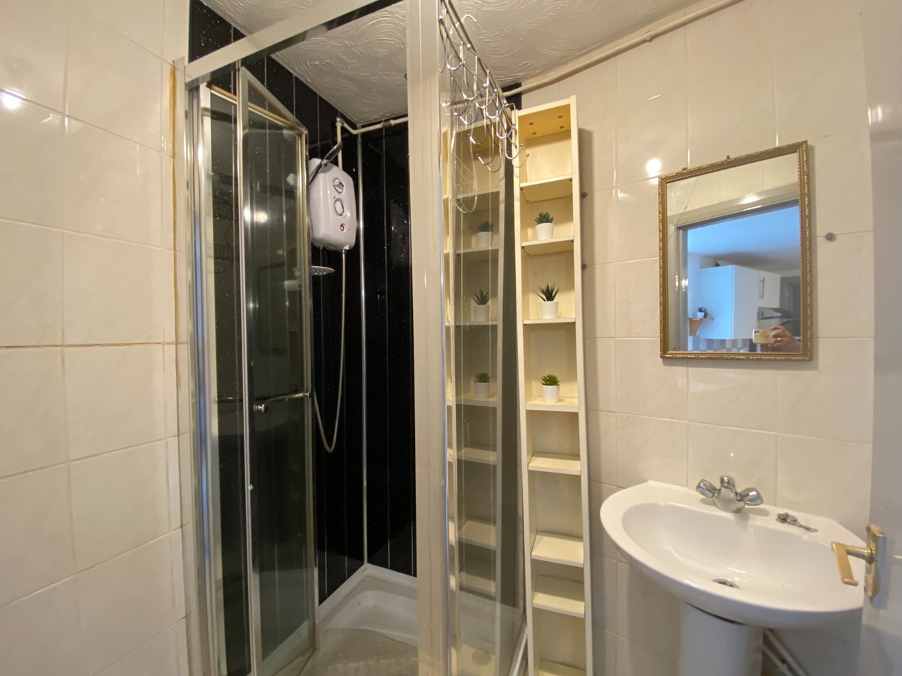 1 Bed Flat, City Centre, LE1 photo 3