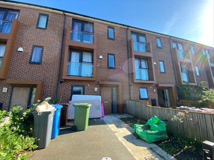 4 Bed Terraced House, Westman Drive, M13