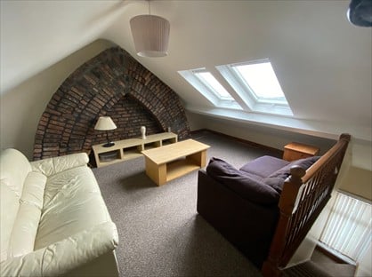2 Bed Maisonette, Hawthorne Avenue, SA2