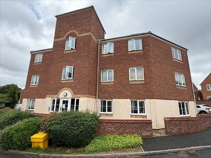 2 Bed Maisonette, St. Johns Close, WS7