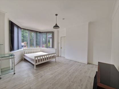 Studio Flat, London, N14