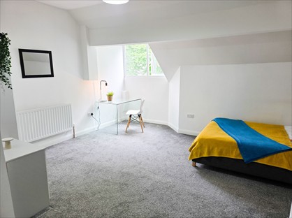 Room in a Shared House, Victoria Road, M6