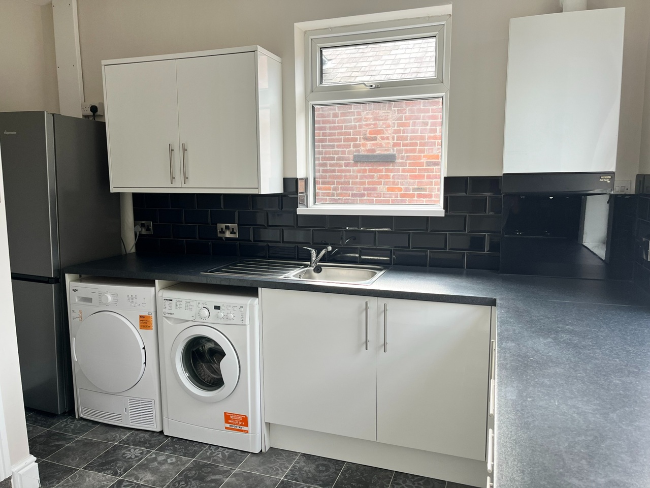 2 Bed Flat, Ecclesall Road, S11 photo 2