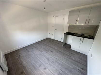 Studio Flat, Forbes Avenue, EN6