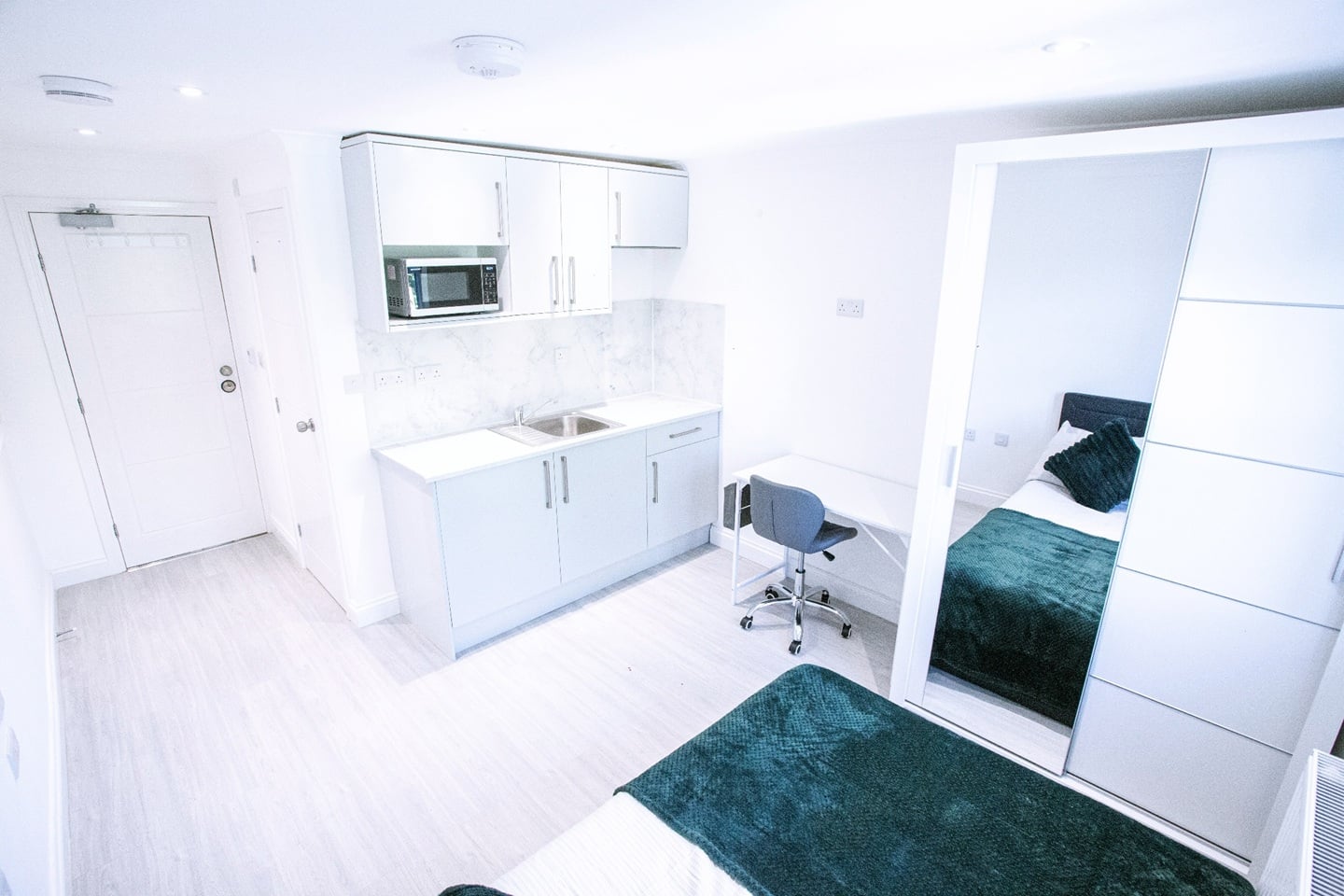 Studio Flat, Cambridge, CB1 photo 5