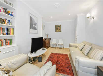 2 Bed Flat, The Vale, W3