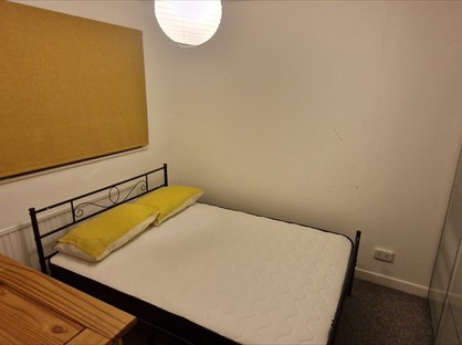 Room in a Shared House, Rustic Close, SA2