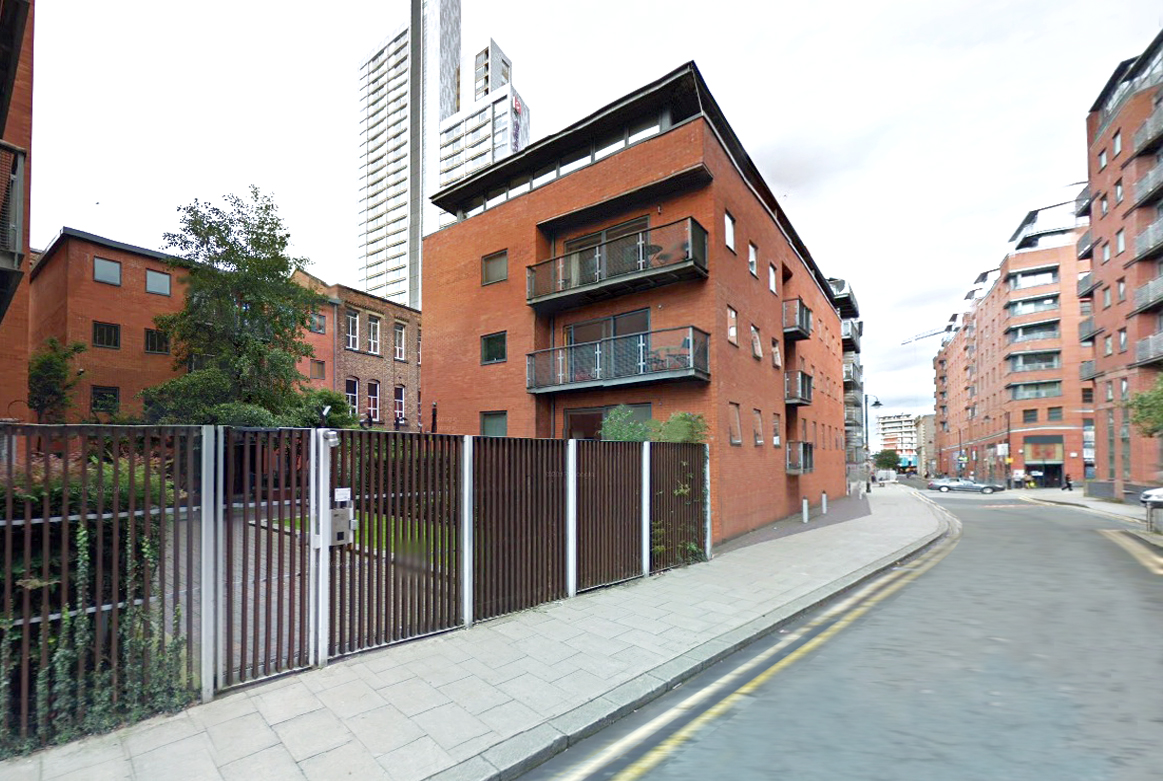1 Bed Flat, Lockes Yard, M1 photo 3