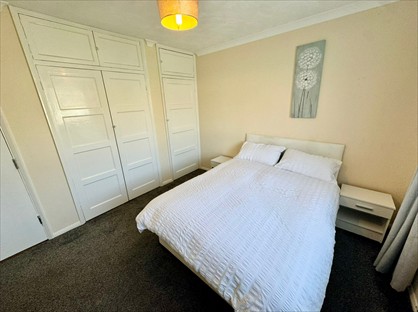 Room in a Shared House, Hind Close, IG7