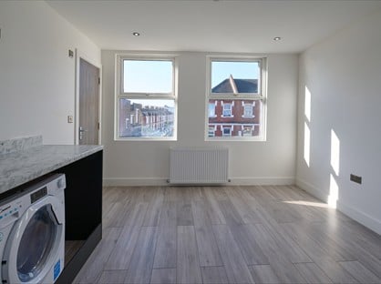 7 Bed Flat, Mitcham Road, SW17