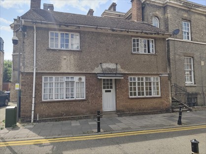 3 Bed Terraced House, Gazeley House, PE29