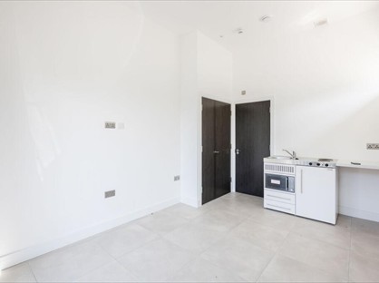 Studio Flat, Westmead Road, SM1