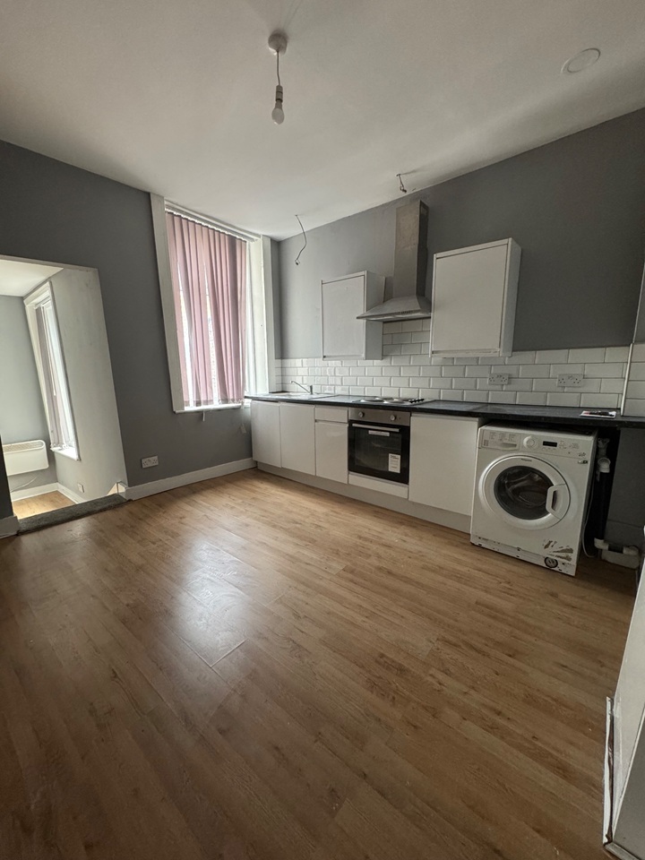 Studio Flat, Coop Street, FY1