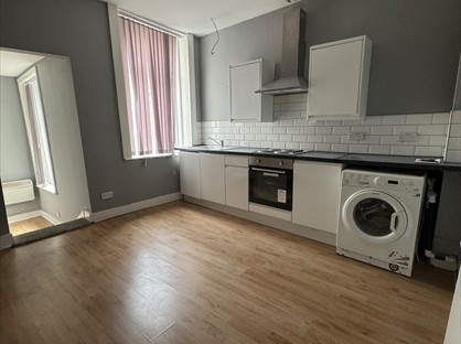 Studio Flat, Coop Street, FY1