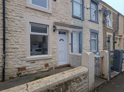 3 Bed Terraced House, London Terrace, BB3