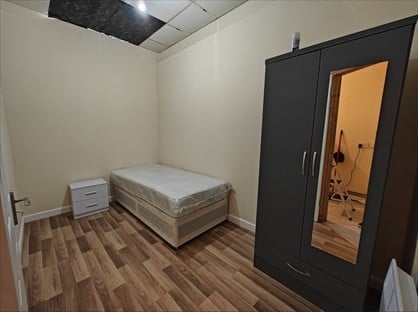 Room in a Shared Flat, London, SE17