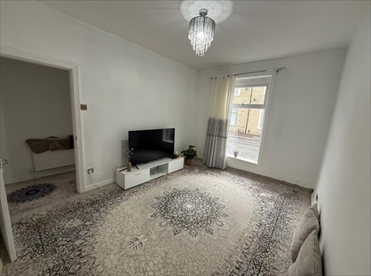 2 Bed Terraced House, Sandringham Road, BB3