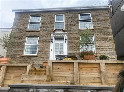 2 Bed Detached House, Penywern Road, SA9