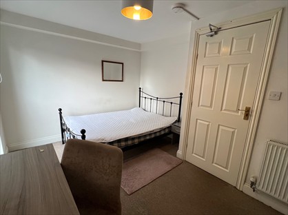 4 Bed Terraced House, The Old Chapel, CB8